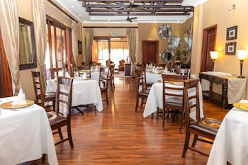 premier hotel anta boga