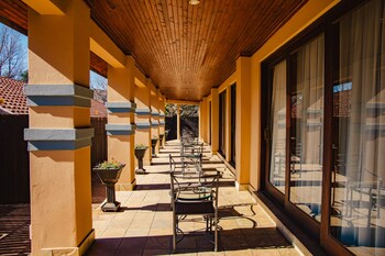 premier hotel anta boga