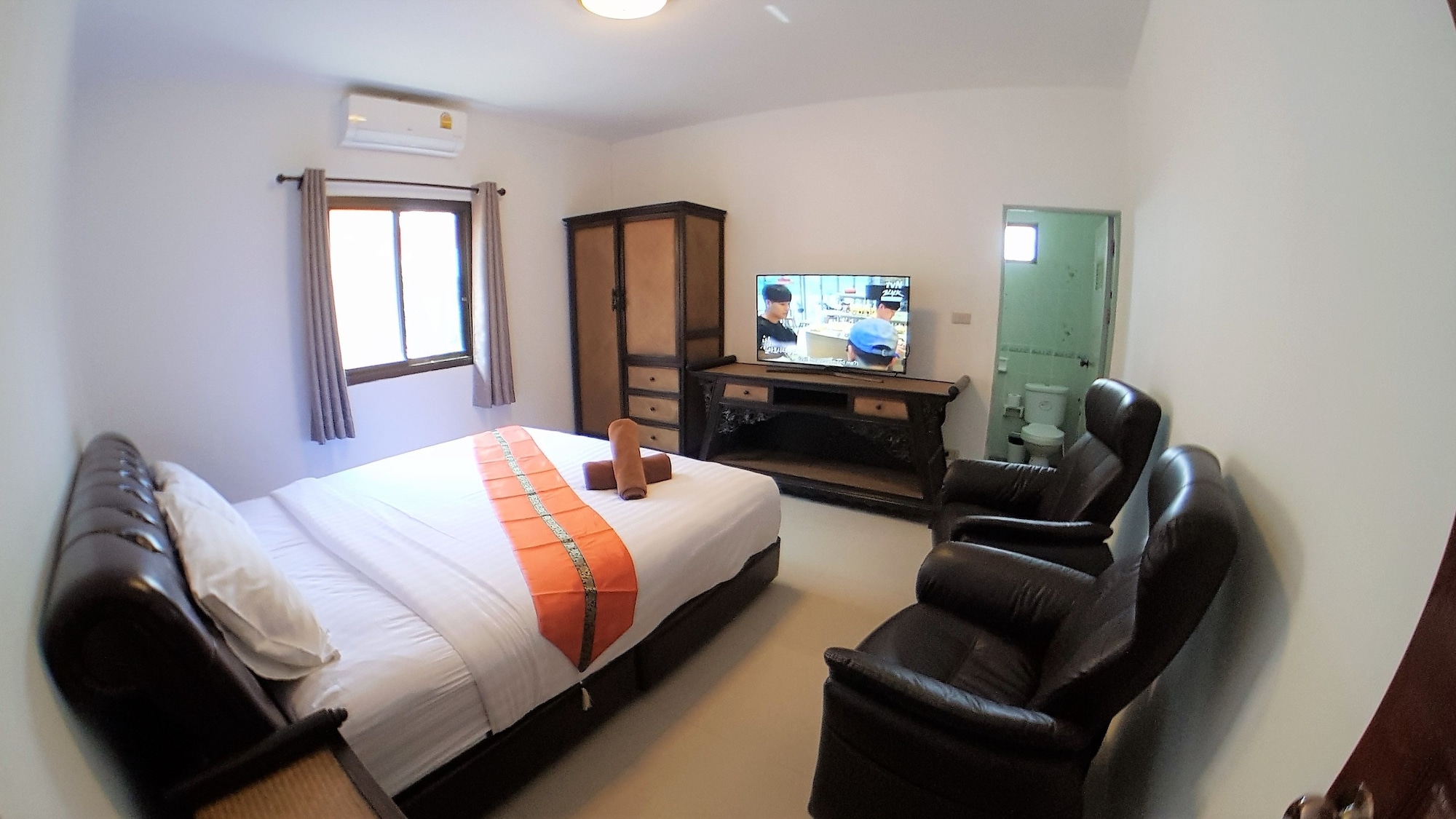 yailand luxury pool villa pattaya walking street