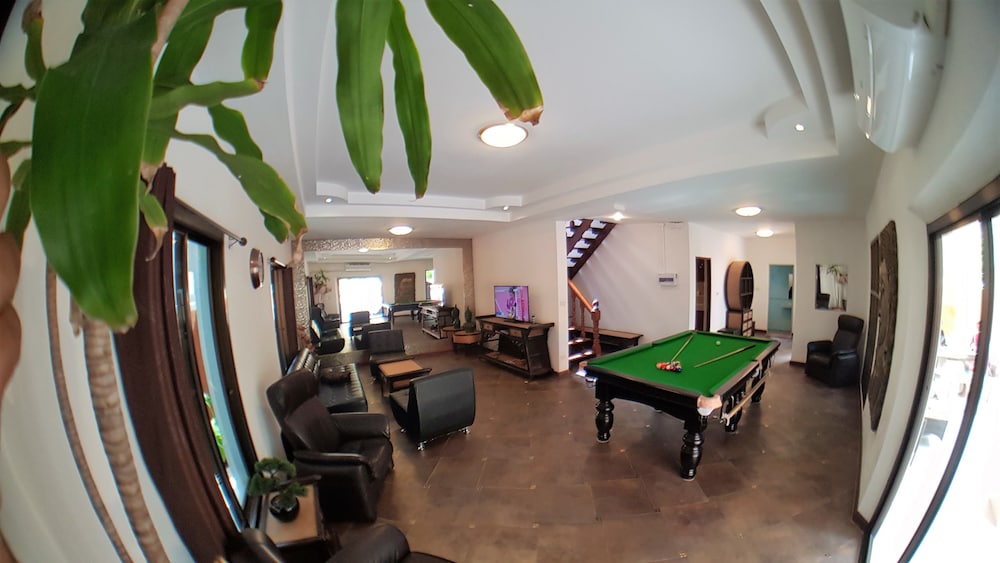yailand luxury pool villa pattaya walking street