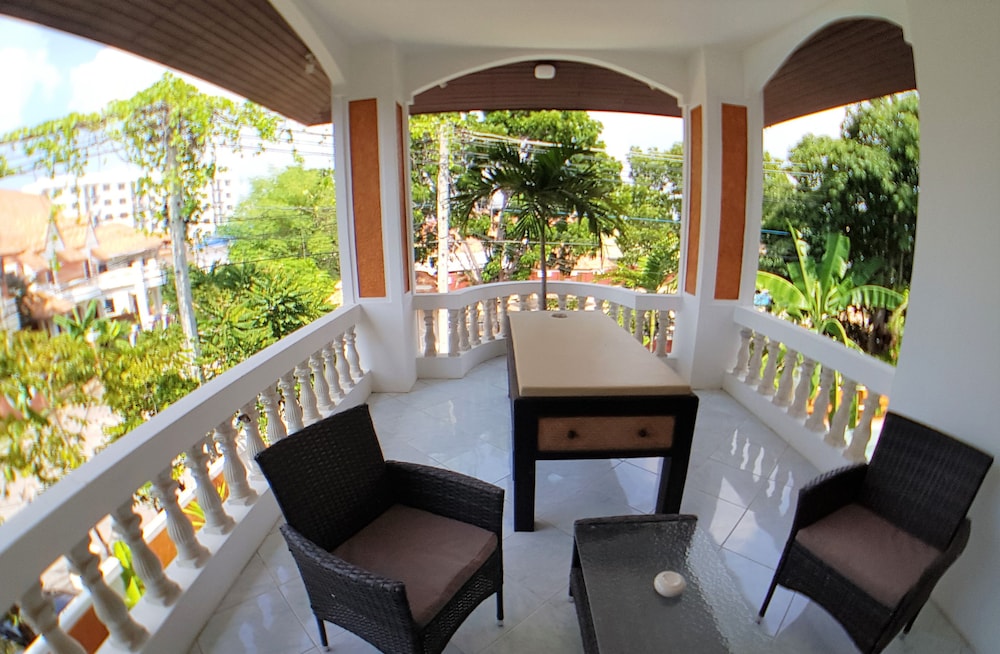 yailand luxury pool villa pattaya walking street