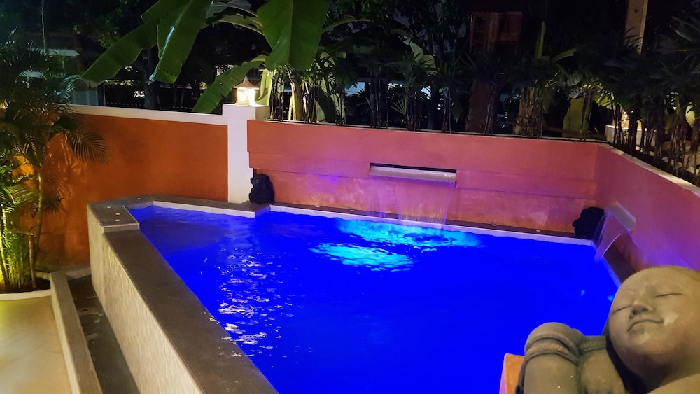 yailand luxury pool villa pattaya walking street