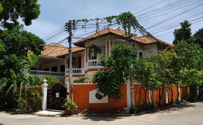 yailand luxury pool villa pattaya walking street