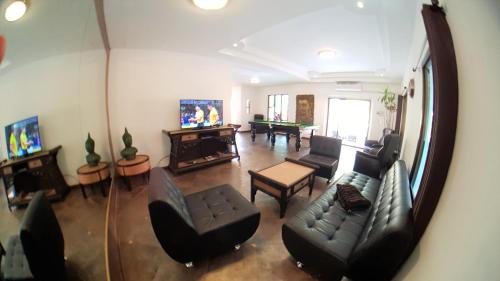 yailand luxury pool villa pattaya walking street