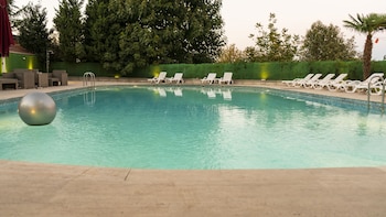 osh hotel luxury