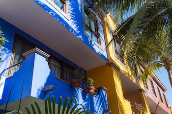 casa loteria sayulita family boutique hotel with restaurant rooftop yoga pool and free parking 3 min to beach