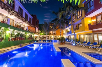 casa loteria sayulita family boutique hotel with restaurant rooftop yoga pool and free parking 3 min to beach