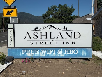 Ashland Street Inn,,3 star