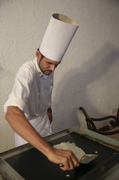 catamaran beach hotel