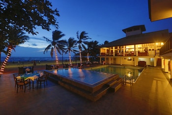 catamaran beach hotel