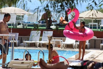 cesme farm hotel