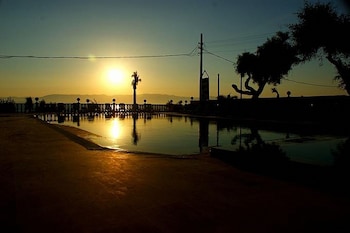 cesme farm hotel