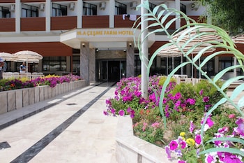 cesme farm hotel