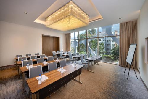 hyatt place dhaka uttara
