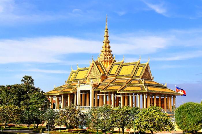 sky hotel central phnom penh rooms and apartments