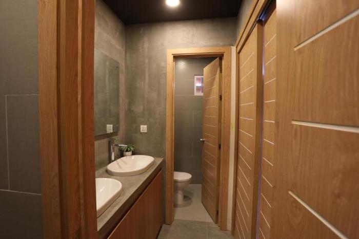 sky hotel central phnom penh rooms and apartments