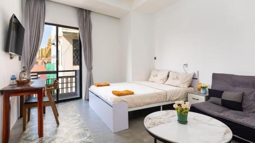 sky hotel central phnom penh rooms and apartments