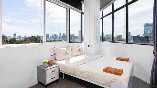 sky hotel central phnom penh rooms and apartments