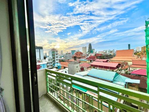 sky hotel central phnom penh rooms and apartments