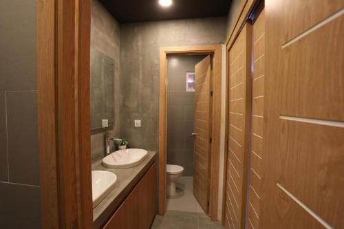 sky hotel central phnom penh rooms and apartments