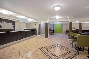 Travelodge By Wyndham Golden/Denver,,3 star