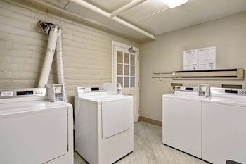 travelodge by wyndham golden denver