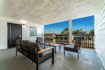 lyfe inn and suites by aga san diego airport point loma