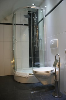 Hotel Ruhen 24-Hour Check-In, Free Parking, Guest Kitchen,,0 star