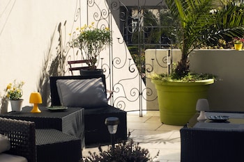 hotel le petit chateau