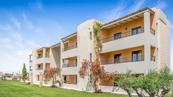 golden bay apartments garden haven