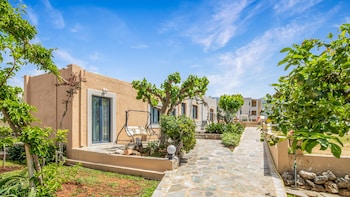 golden bay apartments garden haven