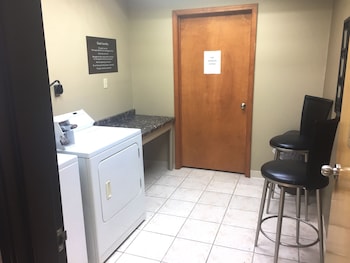 Spark By Hilton Grain Valley Kansas City,,3 star