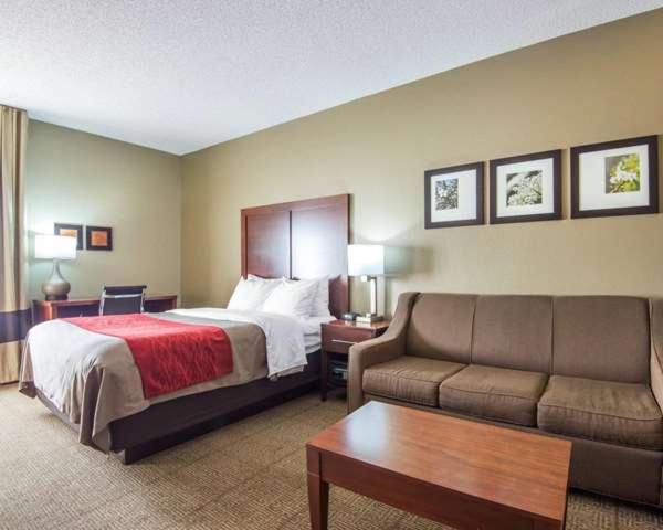 spark by hilton grain valley kansas city