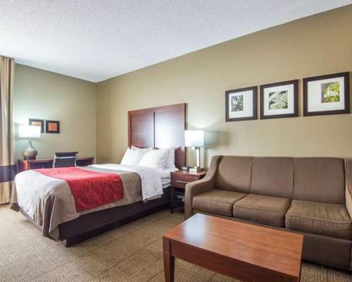 Spark By Hilton Grain Valley Kansas City,,3 star