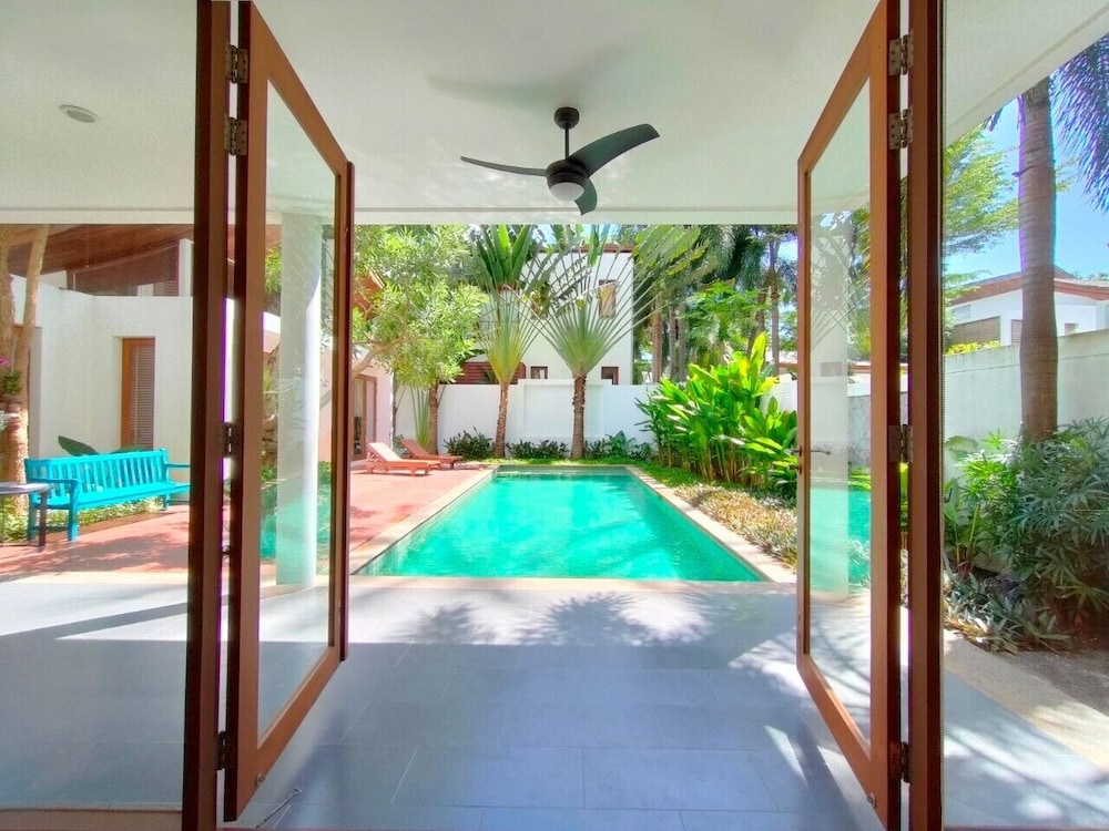 pran a luxe exclusive pool villa