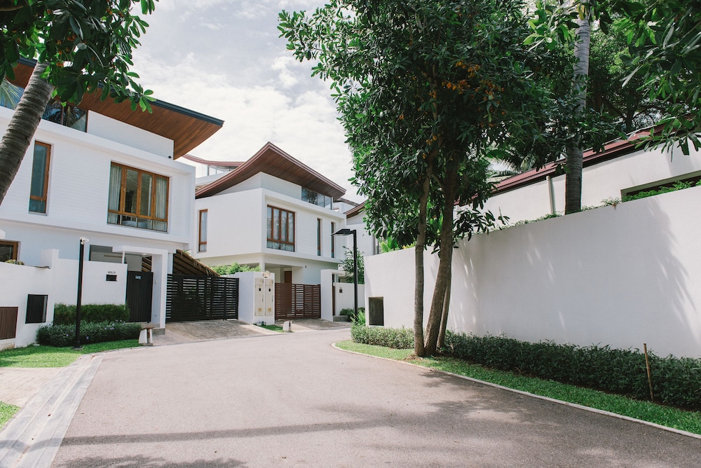 pran a luxe exclusive pool villa