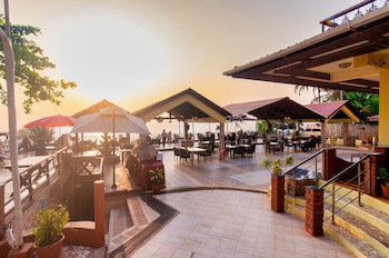 alcove resort