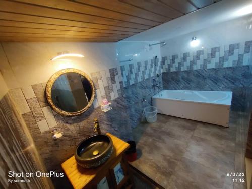 alcove resort