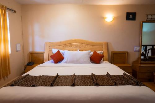 alcove resort