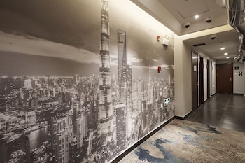 meego yes hotel shanghai railway station