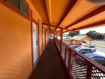 Carquinez Inn Vallejo I 80 Near Napa Valley,,3 star