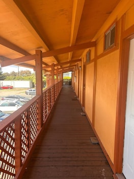 carquinez inn vallejo i 80 near napa valley