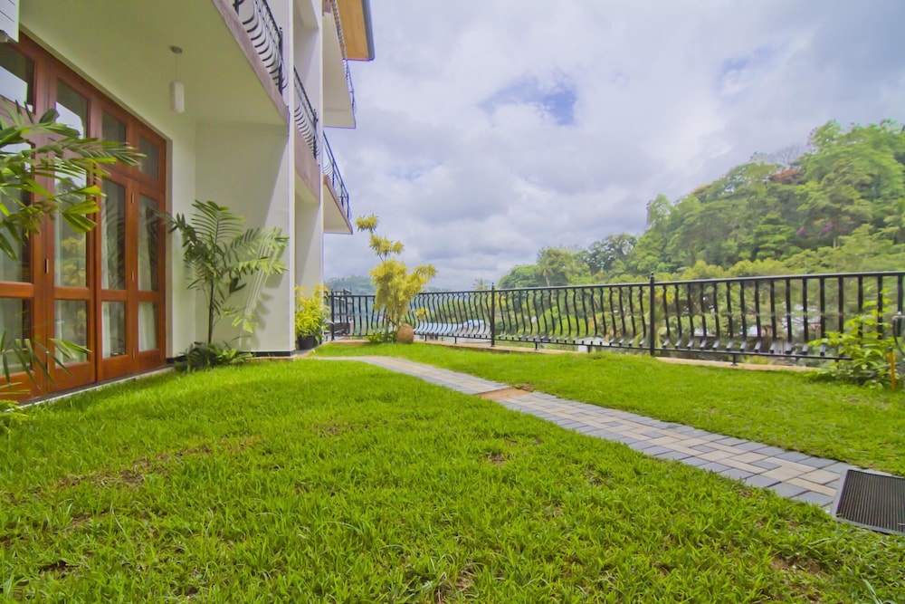 serene grand villa