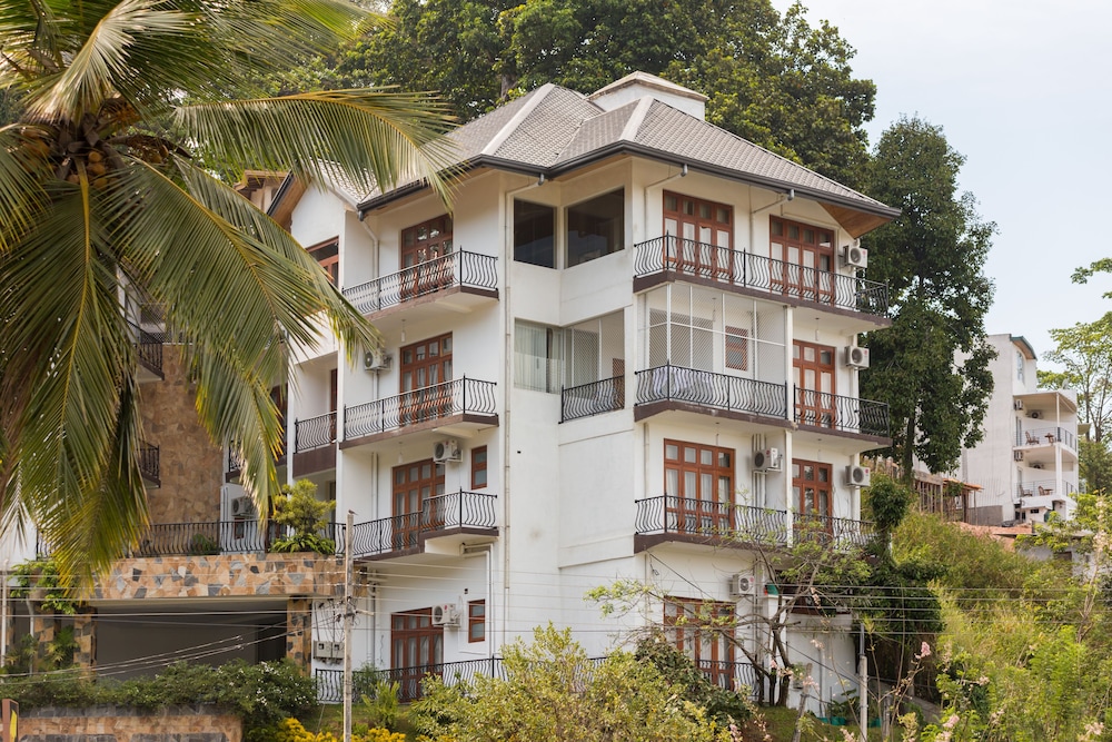 serene grand villa