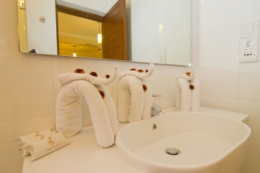 Serene Grand Villa,Nuwara Eliya>>Kandy,4 star