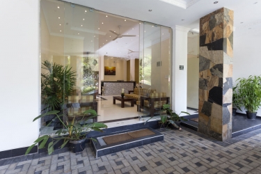 serene grand villa