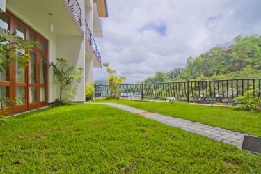 serene grand villa