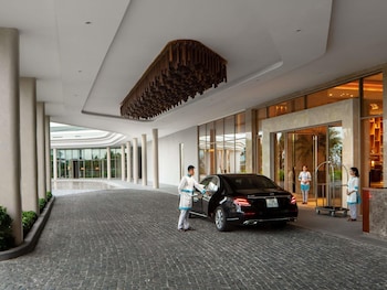 movenpick resort cam ranh