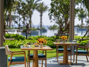 movenpick resort cam ranh