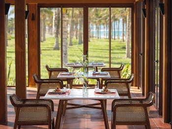 movenpick resort cam ranh